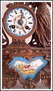 Orologio in antimonio e porcellana di Sèvres