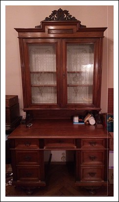 Wooden write desk with half-glass displaycase with 7 drawers