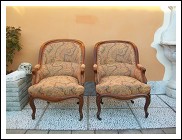 Coppia di poltrone Luigi Filippo. 58 l x 80 h x 78 p. 