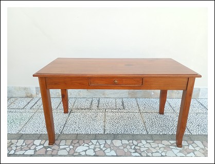 Tavolo scrittoio fisso. 150l79px81h