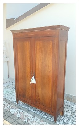 Armadio, armadietto da ingresso. 131lx39px188h
