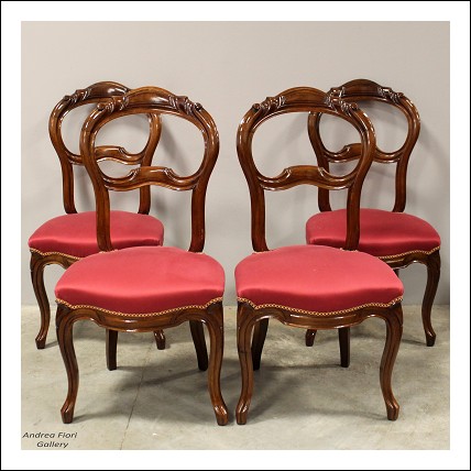 Antiche 4 sedie Luigi Filippo in noce XIX secolo