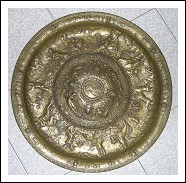 Piatto scudo in bronzo