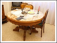 tavolo tondo stile cheppendale