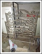 Antico letto in ferro battuto