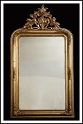 Specchiera antica Napoleone III Francese in legno dorato. Periodo XIX secolo.