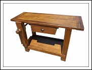  Piccolo banco da lavoro con morsa in legno