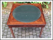 Tavolino antico da gioco lastronato in piuma di mogano
