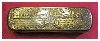 5/6  Porta Tabacco Tedesco in Rame ed Ottone - I.H.Hamer. ( Iserlohn ) 1760 ca.