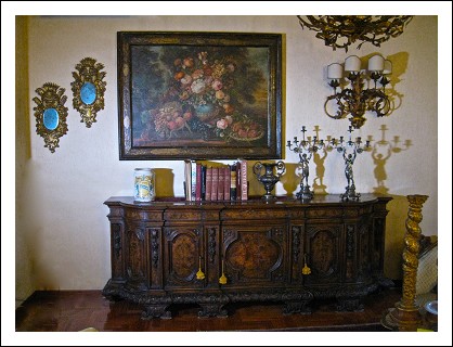 Grande dipinto ad olio su tela del XVIII secolo. �Trionfo con paesaggi sullo sfondo�. Cm. 113 X 148